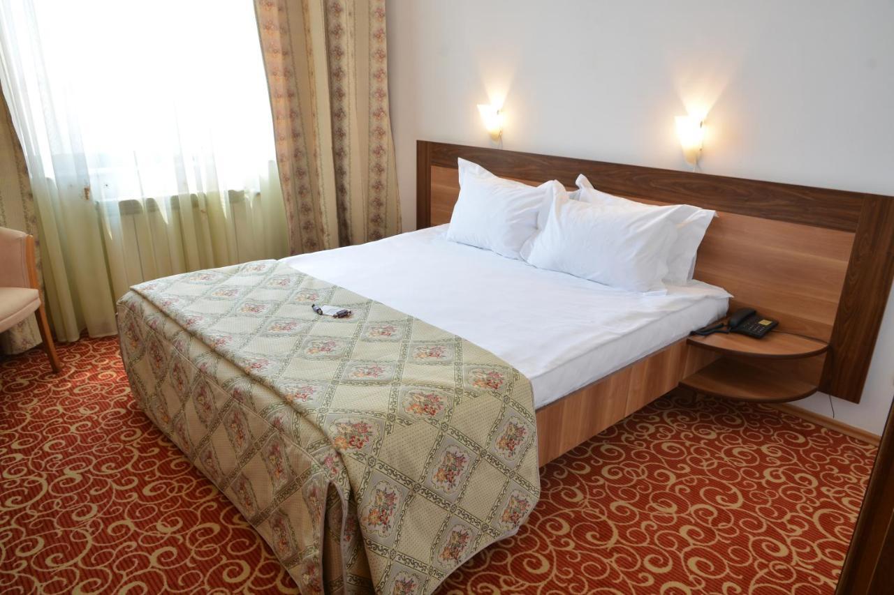 Hotel Central Πλοέστι Εξωτερικό φωτογραφία