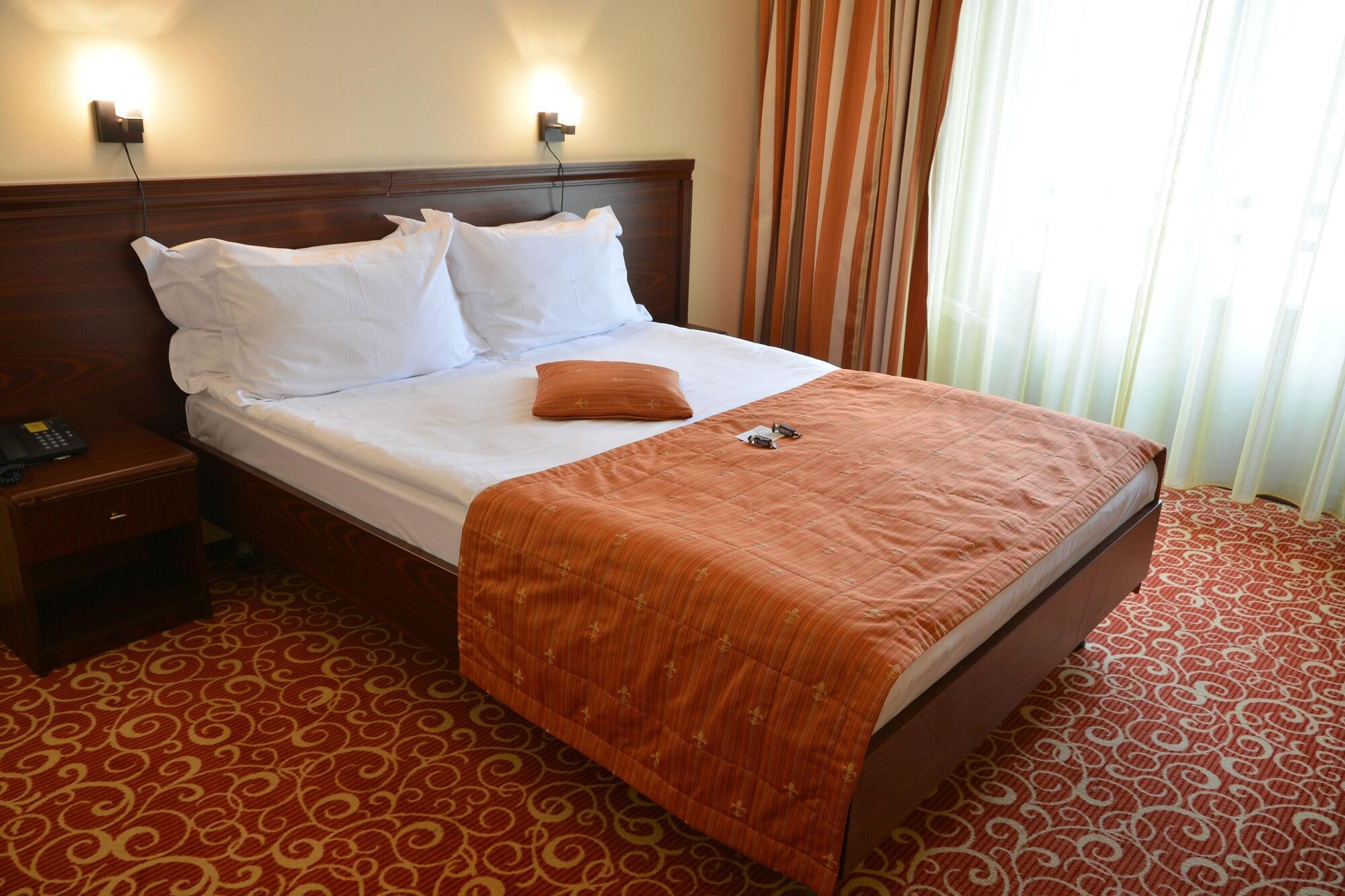 Hotel Central Πλοέστι Εξωτερικό φωτογραφία