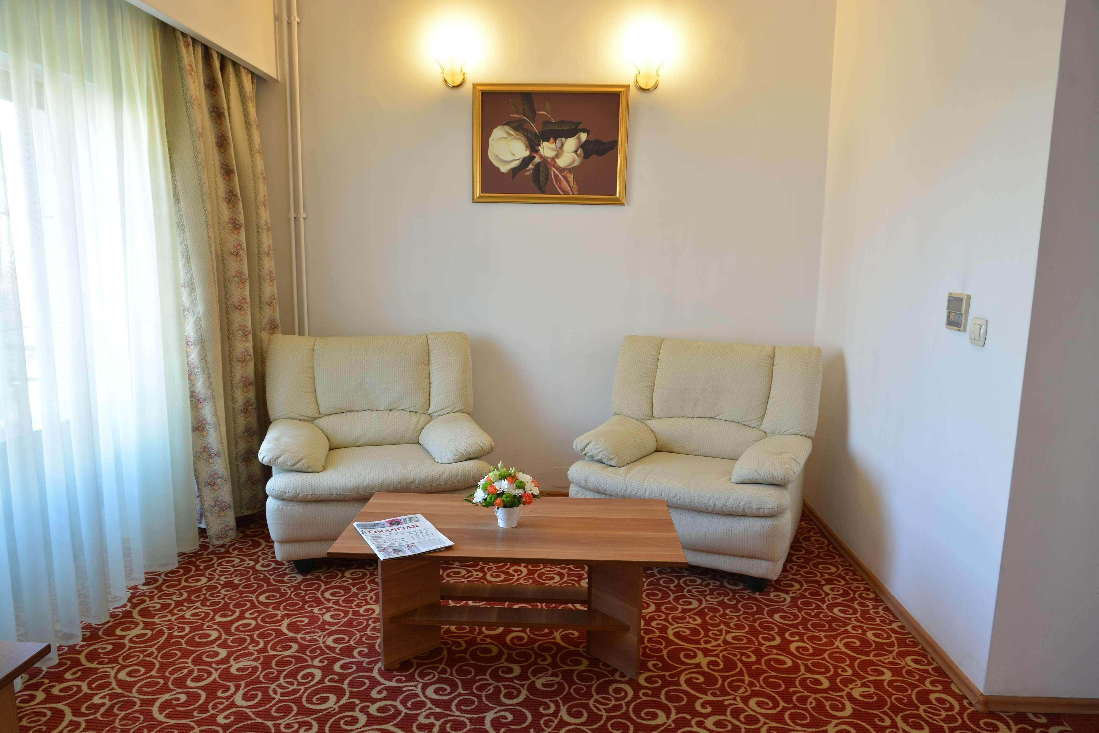 Hotel Central Πλοέστι Εξωτερικό φωτογραφία