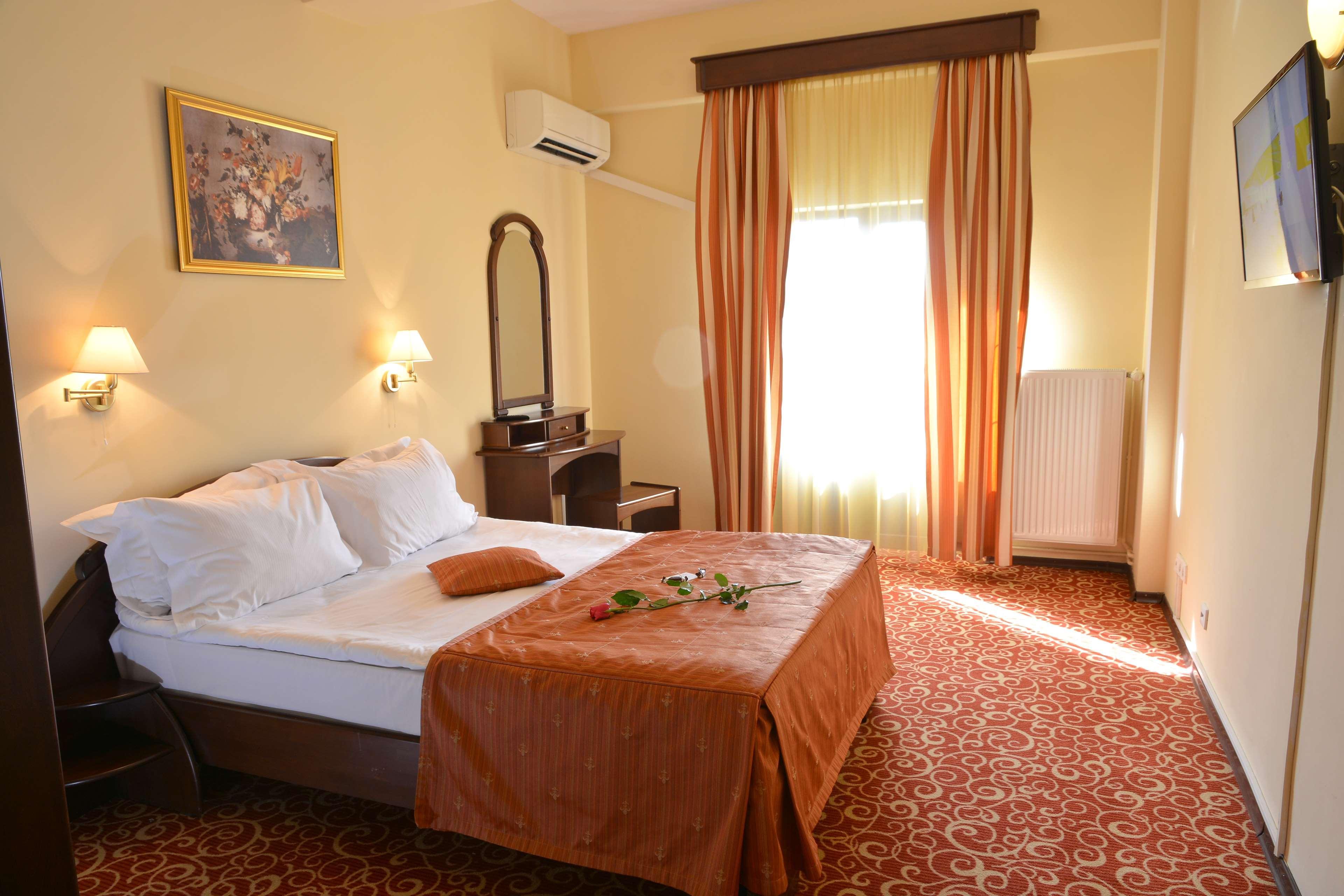 Hotel Central Πλοέστι Εξωτερικό φωτογραφία