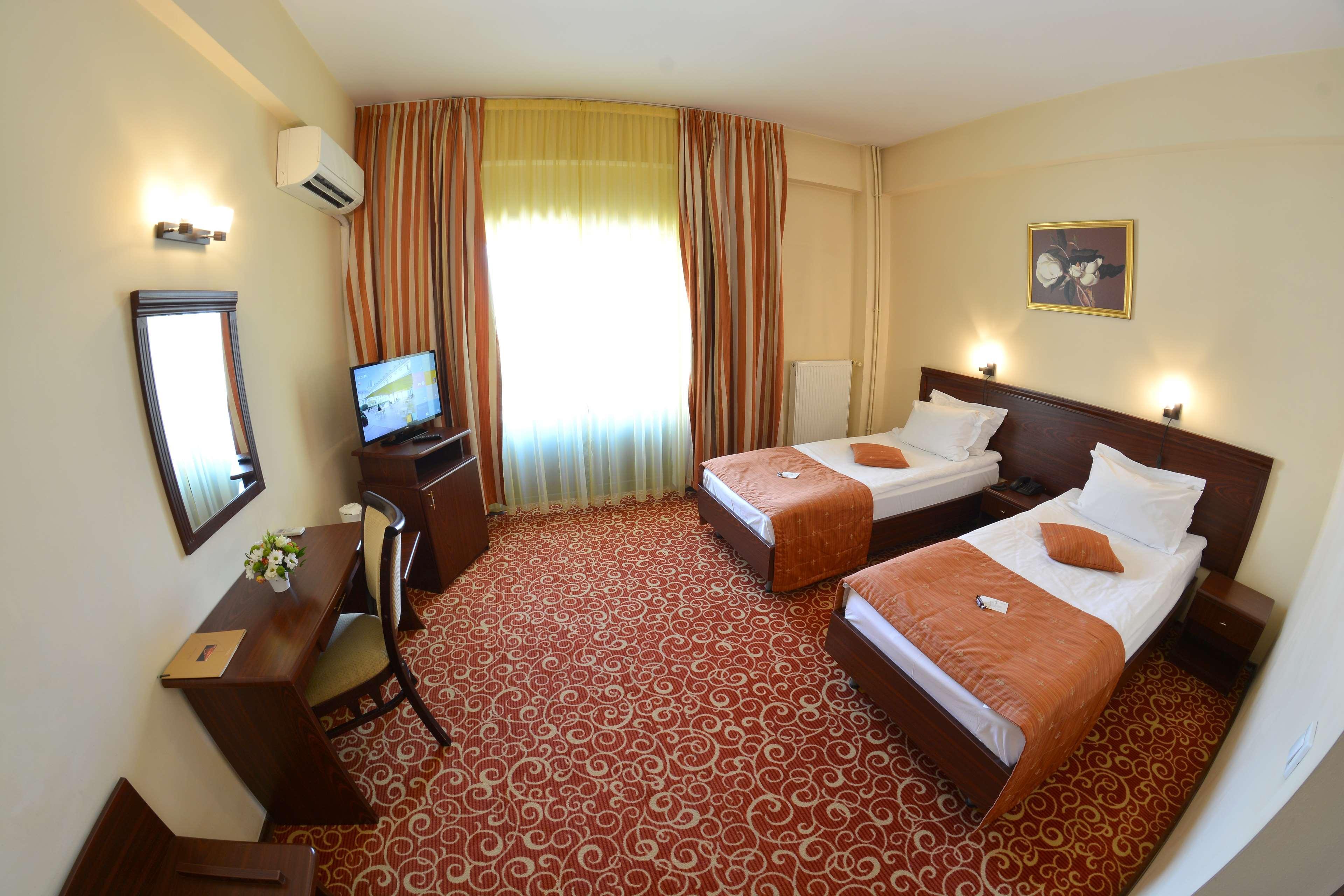 Hotel Central Πλοέστι Εξωτερικό φωτογραφία