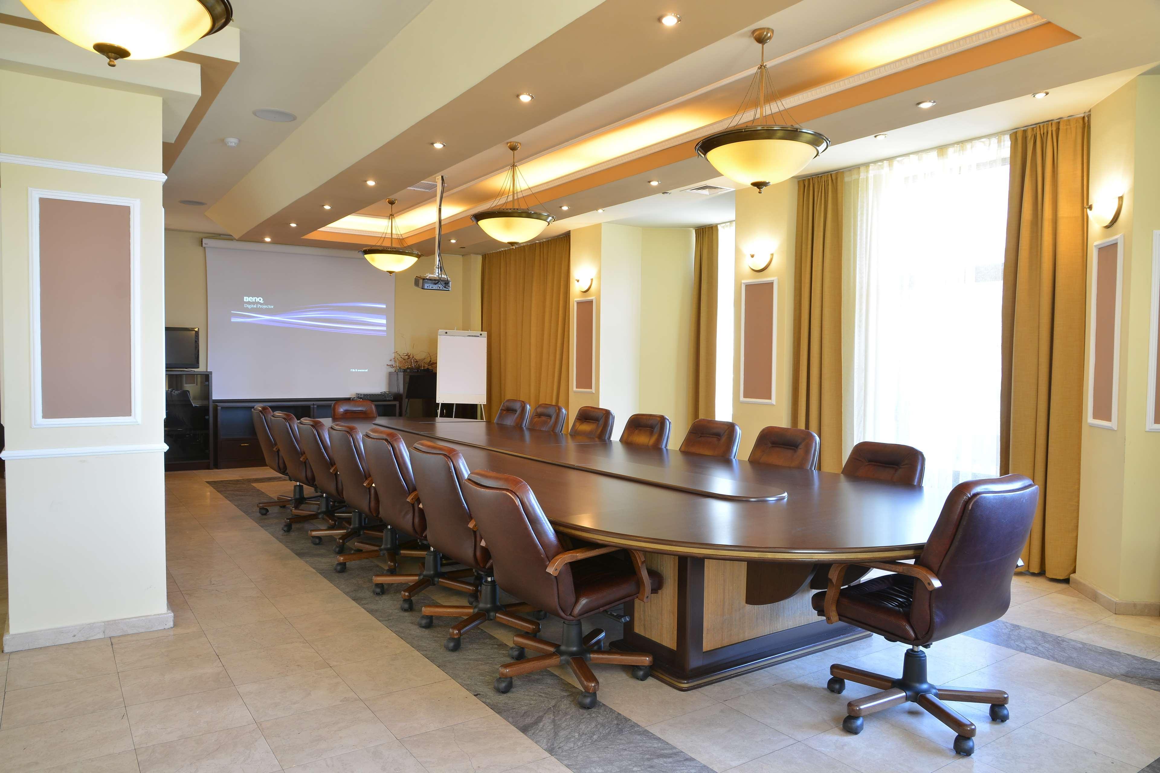 Hotel Central Πλοέστι Εξωτερικό φωτογραφία