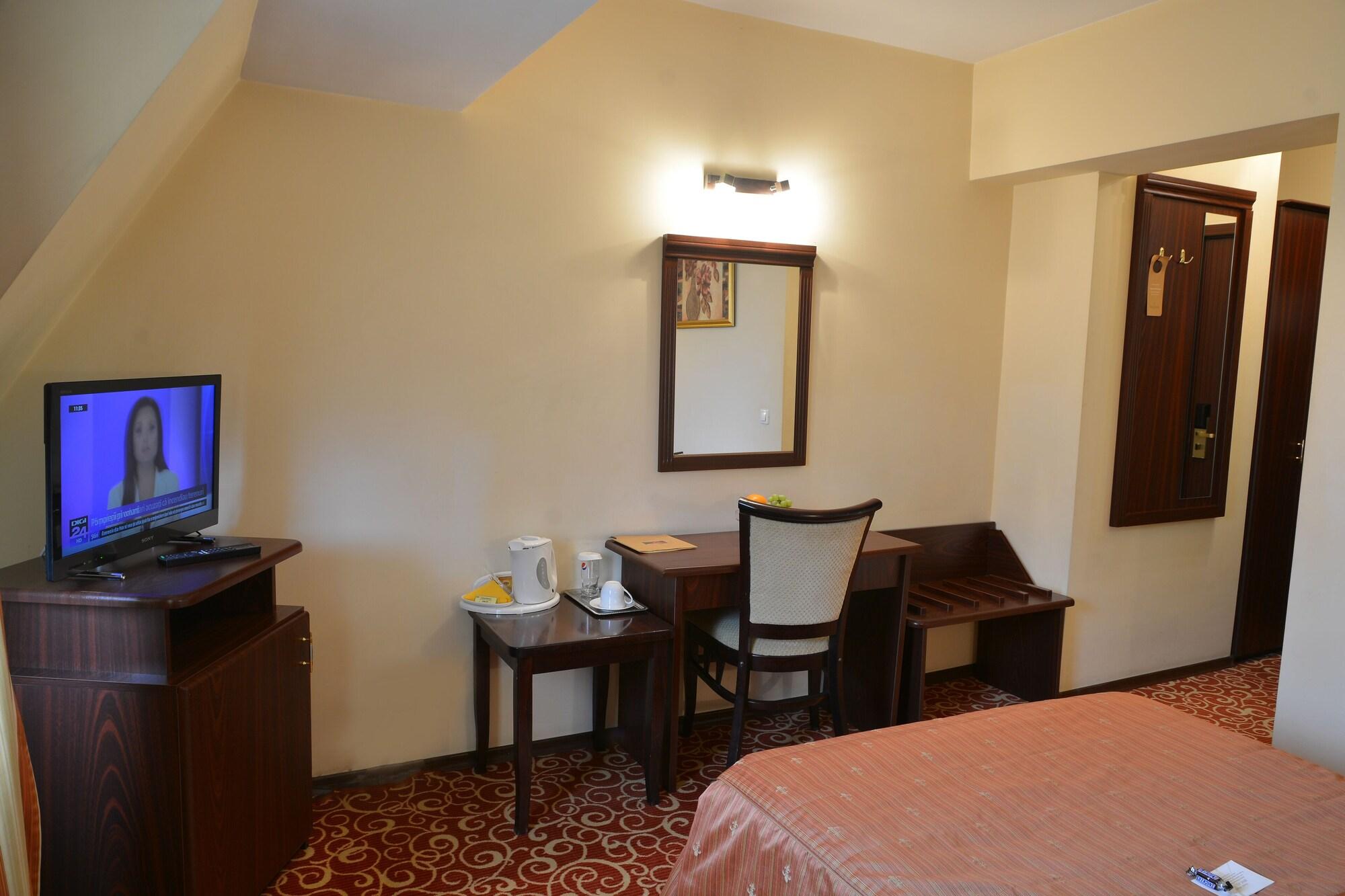 Hotel Central Πλοέστι Εξωτερικό φωτογραφία