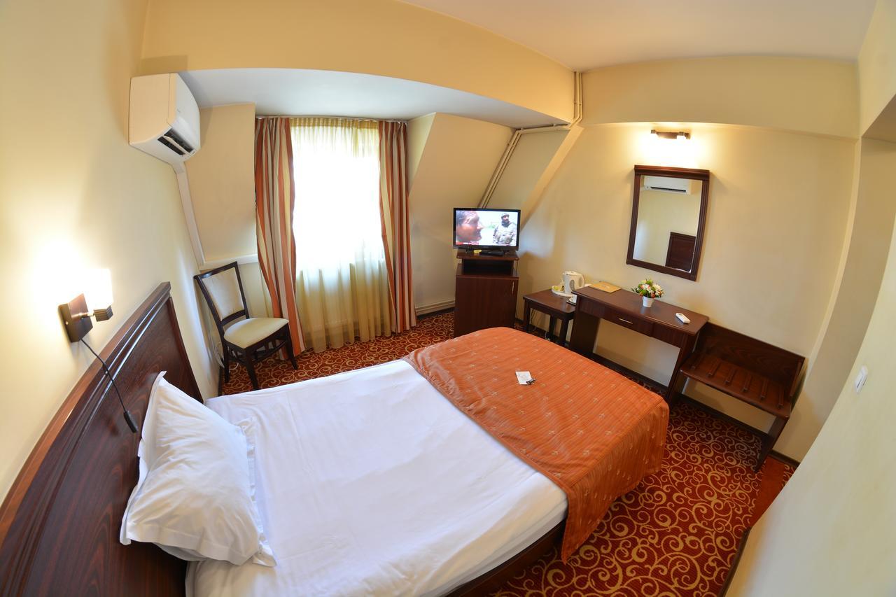 Hotel Central Πλοέστι Εξωτερικό φωτογραφία